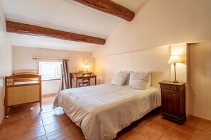 5 chambres, bureau, fer et planche à repasser, Wi-Fi