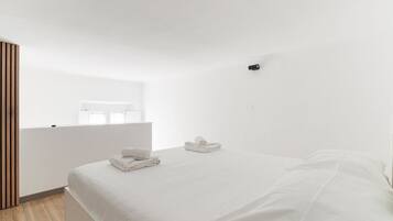 2 bedrooms, iron/ironing board