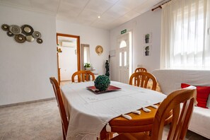 2 عدّة غرف نوم