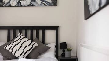 1 chambre, fer et planche Ă repasser, Wi-Fi, draps fournis