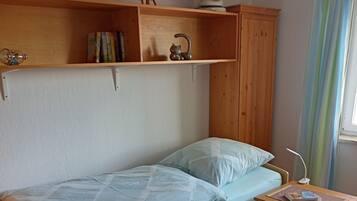 3 bedrooms, iron/ironing board, travel crib, free WiFi