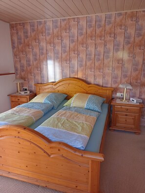 3 bedrooms, iron/ironing board, travel cot, free WiFi