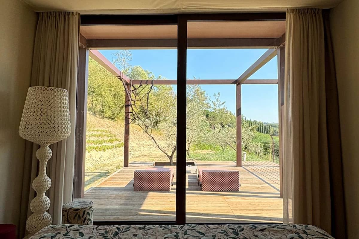 Luxury-Studiosuite, Blick auf den Weinberg | Verdunkelungsvorhänge, kostenloses WLAN