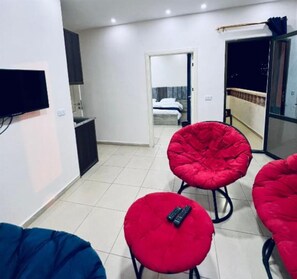 1 habitación, escritorio, wifi y ropa de cama