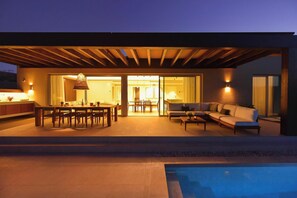 Pool - Kaiman 18 by VillaGranCanaria (Las Palmas de Gran Canaria)