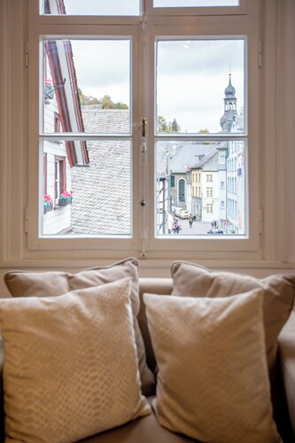 ROMANTIKRESIDENZ MONSCHAU, C