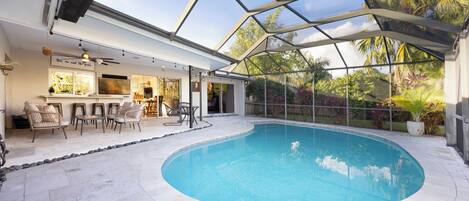 Piscine extérieure, piscine chauffée