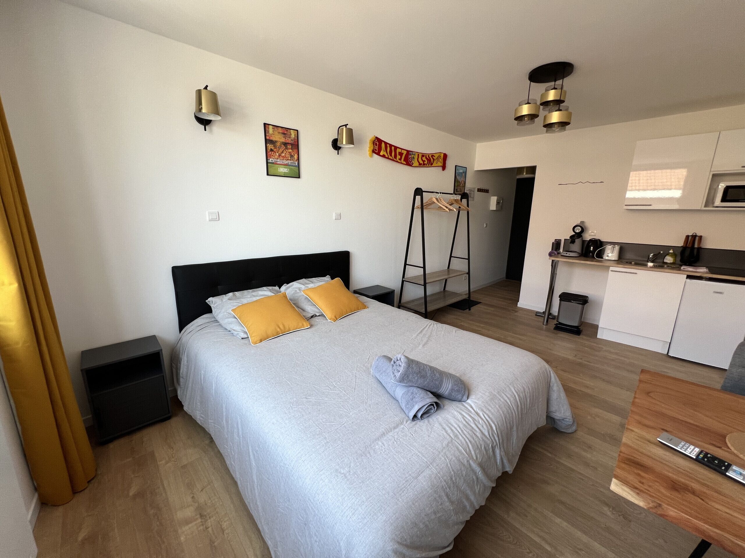 Bügeleisen/Bügelbrett, kostenloses WLAN, Bettwäsche