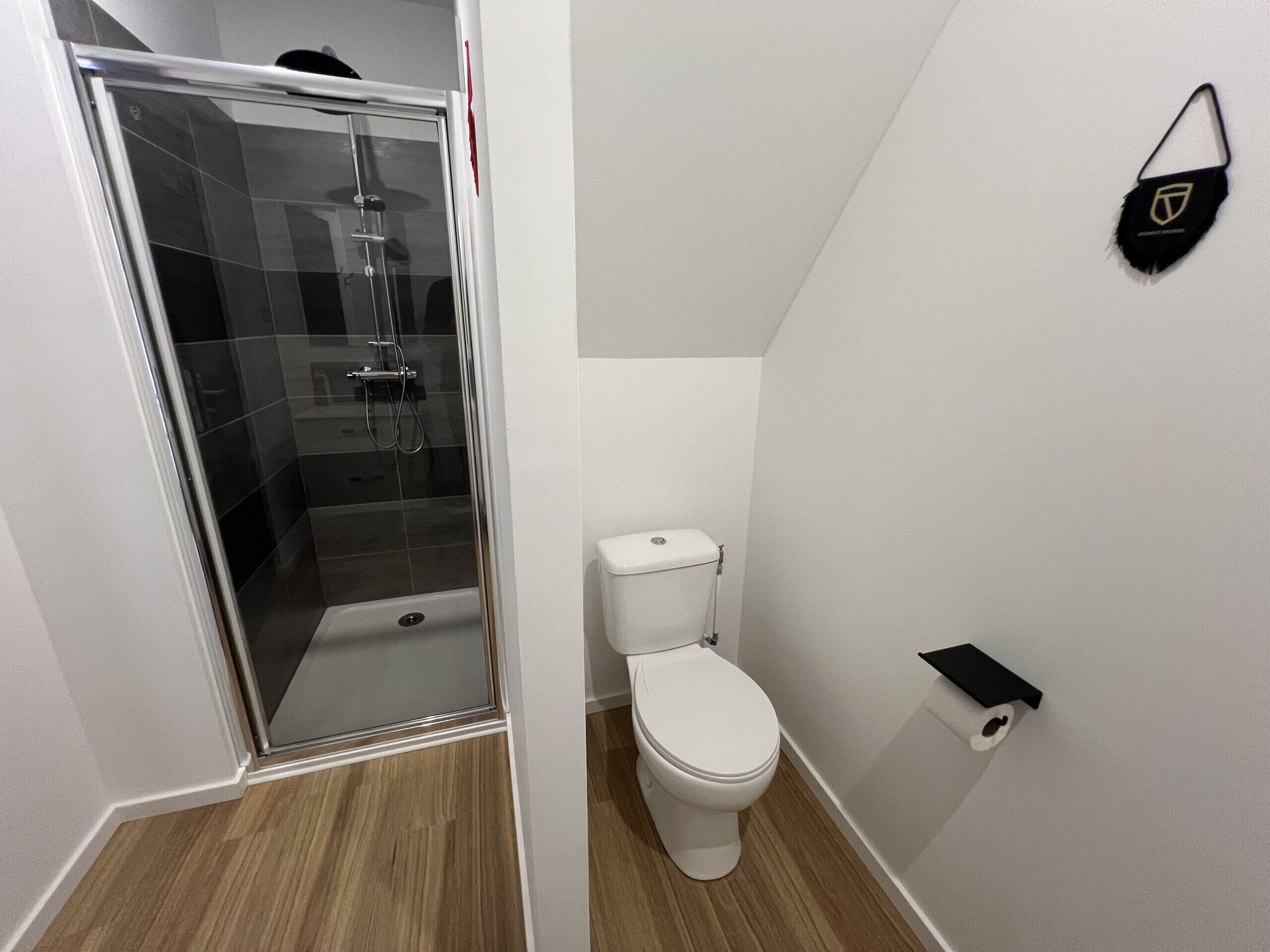 Doccia, asciugacapelli, asciugamani