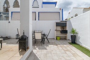 Outdoor dining - Apartment 'El Refugio Del Mar' with Balcony, Wi-Fi and Air Conditioning (Barbate)