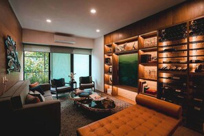 Interior - Roma Norte Gem w/ Pool, Gym & Air Conditioning (Mexico City)