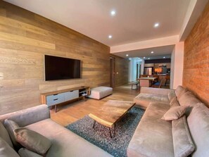 TV