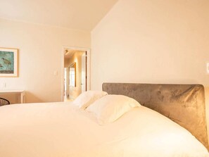 2 bedrooms, WiFi, bed sheets - Modern Polanco Apartment close to Parque Lincoln (Mexico City)