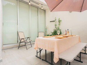 Outdoor dining - Stunning Condesa Townhouse with Private Terrace (Mexico City)