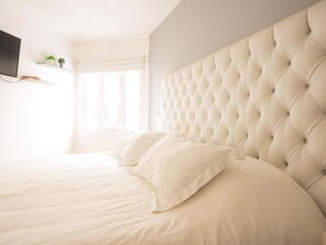 1 bedroom, WiFi - Polanco Retreat Steps from Parque Lincoln (Mexico City)