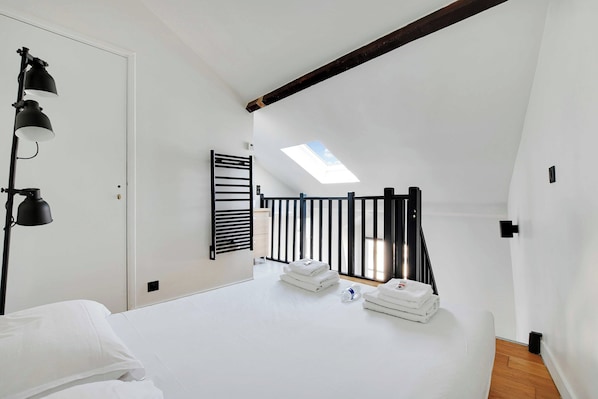 Apartment | 1 bedroom, laptop workspace, iron/ironing board, bed sheets
