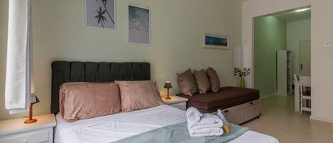 1 bedroom, iron/ironing board, travel cot, free WiFi