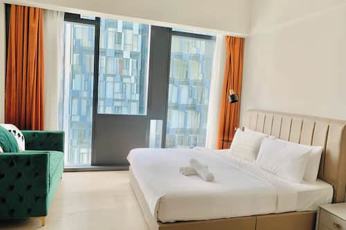 Deluxe Apartment, City View | Egyptian cotton sheets, premium bedding, down comforters, pillowtop beds