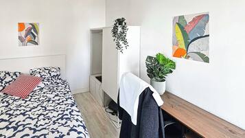 Apartment | 1 bedroom, laptop workspace, iron/ironing board