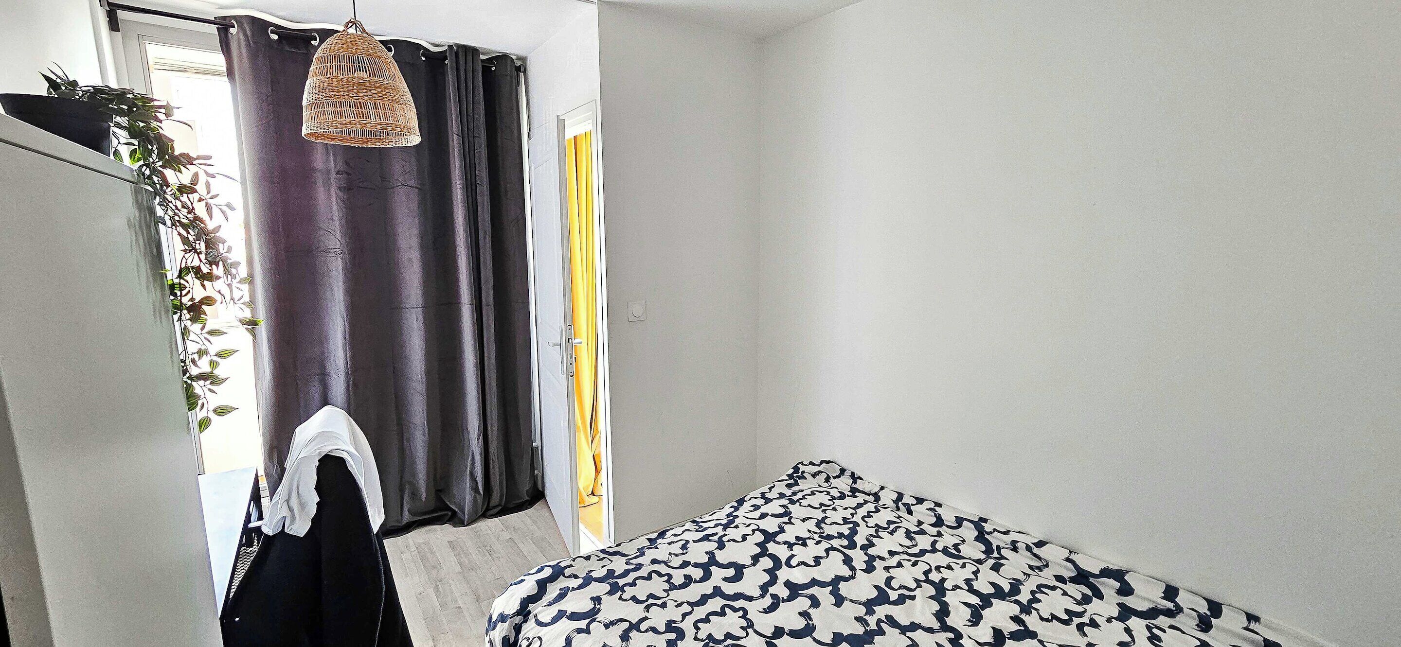 Apartment | 1 bedroom, laptop workspace, iron/ironing board