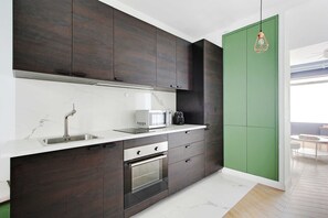 Apartment | Eigene Küche | Kühlschrank, Mikrowelle, Ofen, Herdplatte