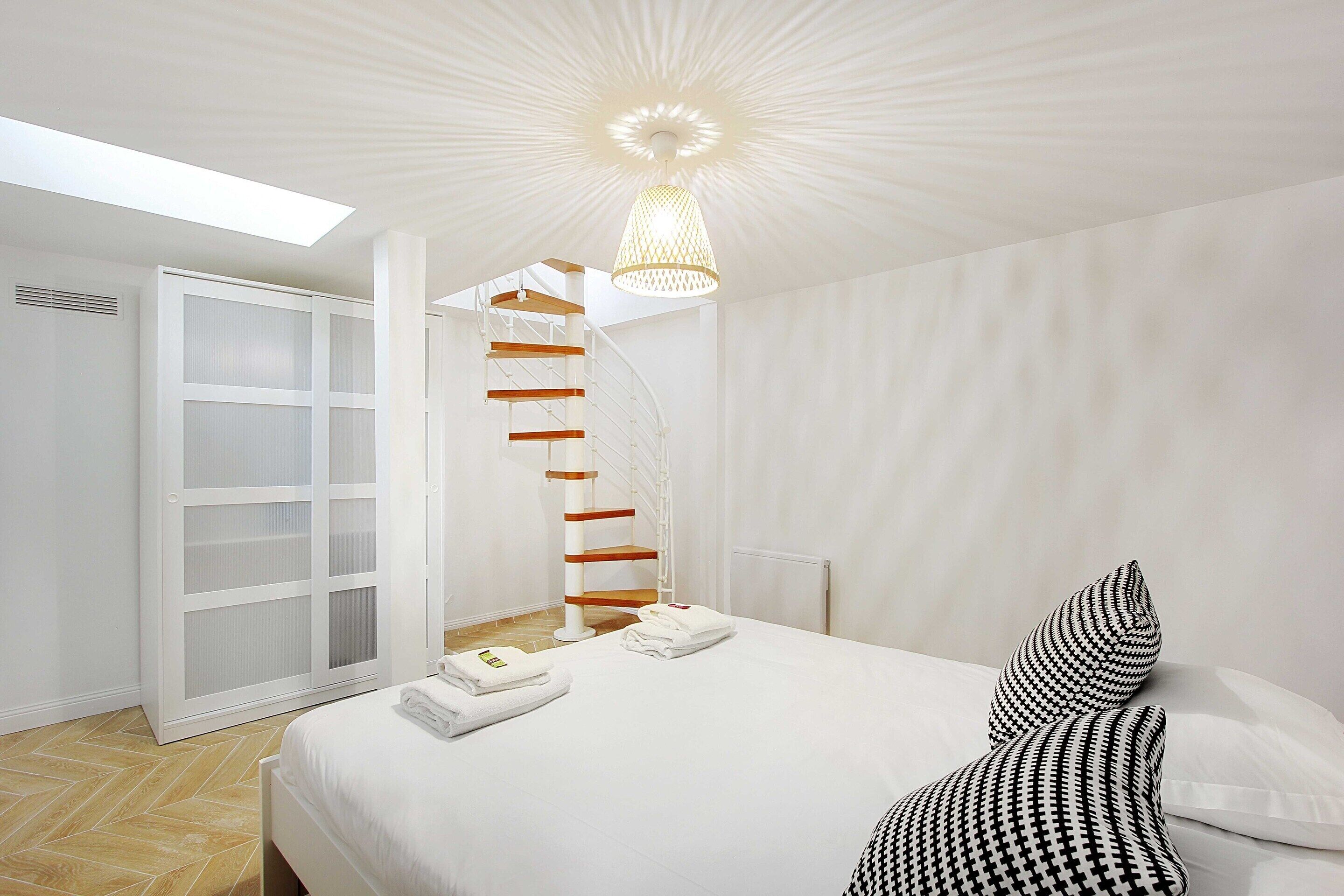 Apartment | 1 bedroom, laptop workspace, iron/ironing board, bed sheets