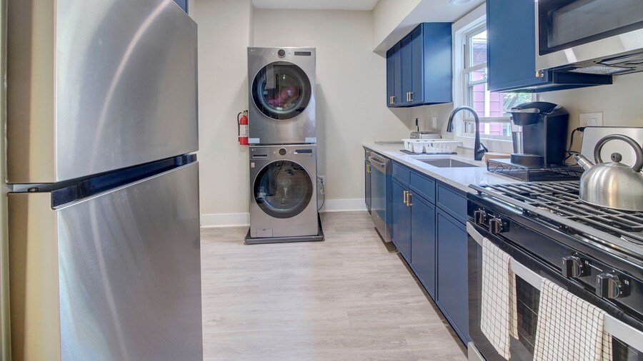 Comfy 3 BR Retreat Mins to NYC - 3 nt min Inquire