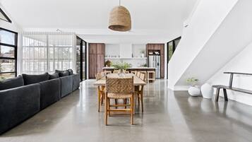 House | 4 bedrooms, Internet