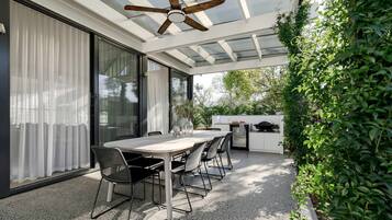 House | 4 bedrooms, Internet