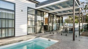 House | 4 bedrooms, Internet