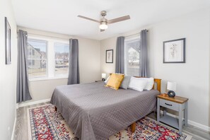 3 makuuhuonetta, silitysrauta/-lauta, Wi-Fi, vuodevaatteet