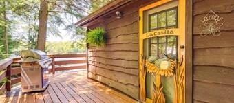 Lake Front 3-bedroom cottage with private beach