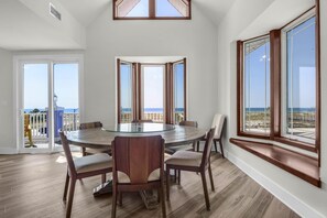 Ferienhaus, Mehrere Betten (The Gulfview Grandeur) | Speisen