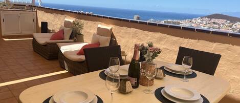 تناول الطعام بالخارج