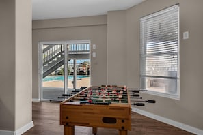 House, Multiple Beds (No Bad Days) | Game room