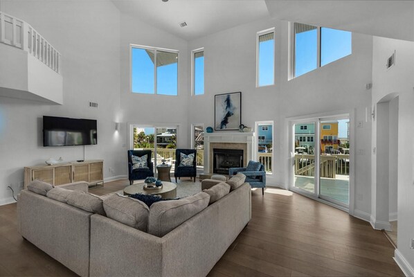 House, Multiple Beds (No Bad Days) | Living area - No Bad Days (Pensacola Beach)