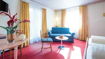 Coffres-forts dans les chambres, bureau, Wi-Fi gratuit, draps fournis