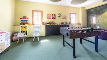 Children’s play area – indoor
