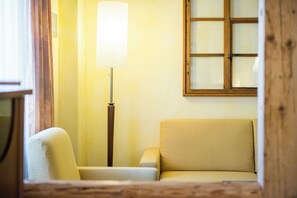 Deluxe Double Room, Mountain View | In-room safe, desk, free WiFi