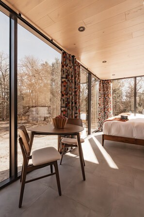 1 bedroom, desk, free WiFi, bed sheets