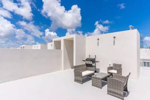 25893 Sw 144 CT 3 Bed 2 5 Bath Townhome Rooftop 1 Parking Spot