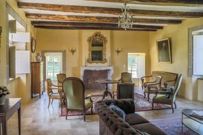 Interior - An exceptional stay in a château with swimming pool - Luxury, charm and nature (Castanet)