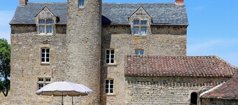 An exceptional stay in a château with swimming pool - Luxury, charm and nature