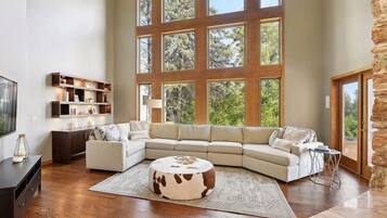 Télévision, cheminée