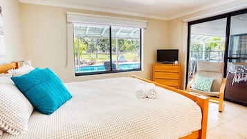 3 bedrooms, WiFi, bed sheets