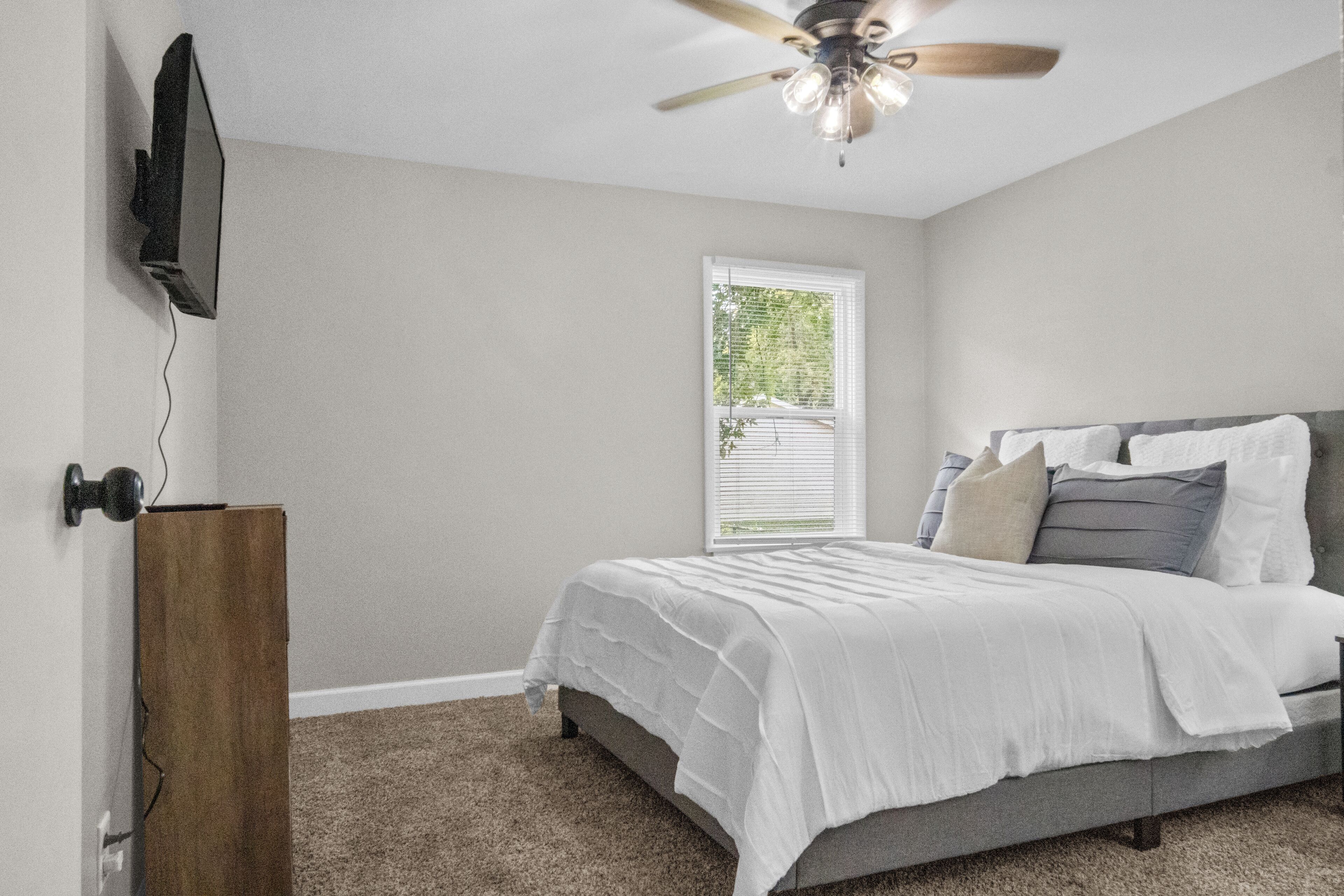 2 makuuhuonetta, silitysrauta/-lauta, Wi-Fi, vuodevaatteet