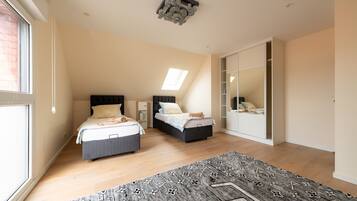 5 間睡房、免費 Wi-Fi、床單