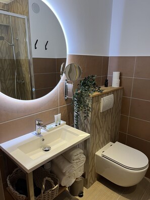 Classic Double Room | Bathroom