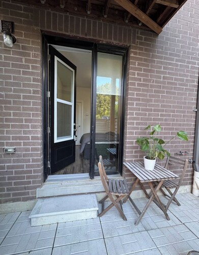 Beautiful Private Room with private Bath&Entrance