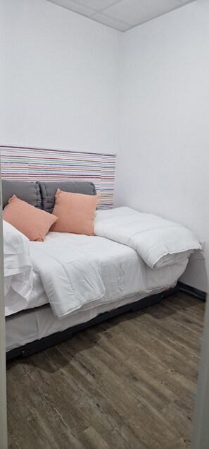 2 bedrooms, Internet, bed sheets